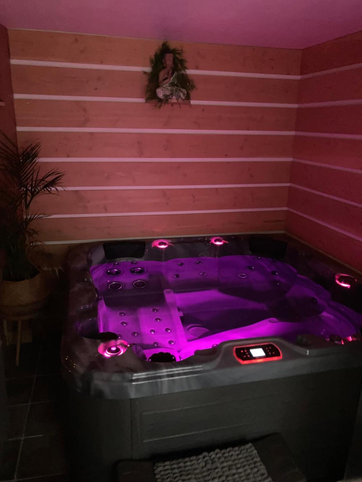 Le Chai De La Rose Spa Et Seances Bien Etre ดูเอ-ลา-ฟงแตน ภายนอก รูปภาพ